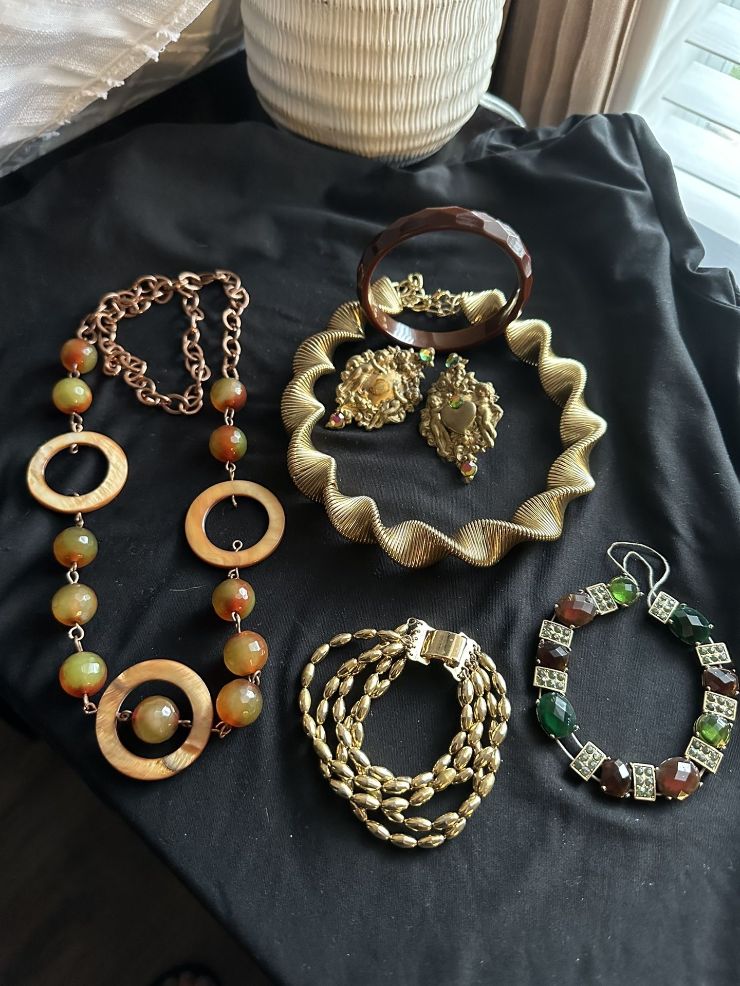 Vintage 7 Piece Jewelry Lot (Napier)