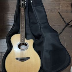 Yamaha Apx700ii 12 