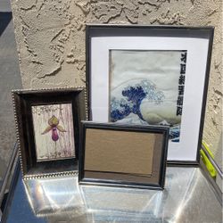 collection of picture frames