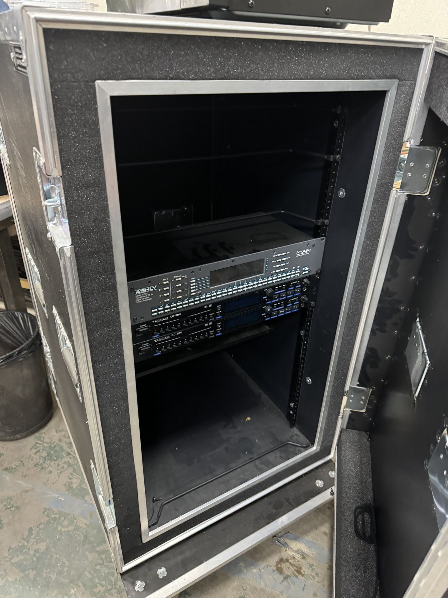 Large Audio Roadbox