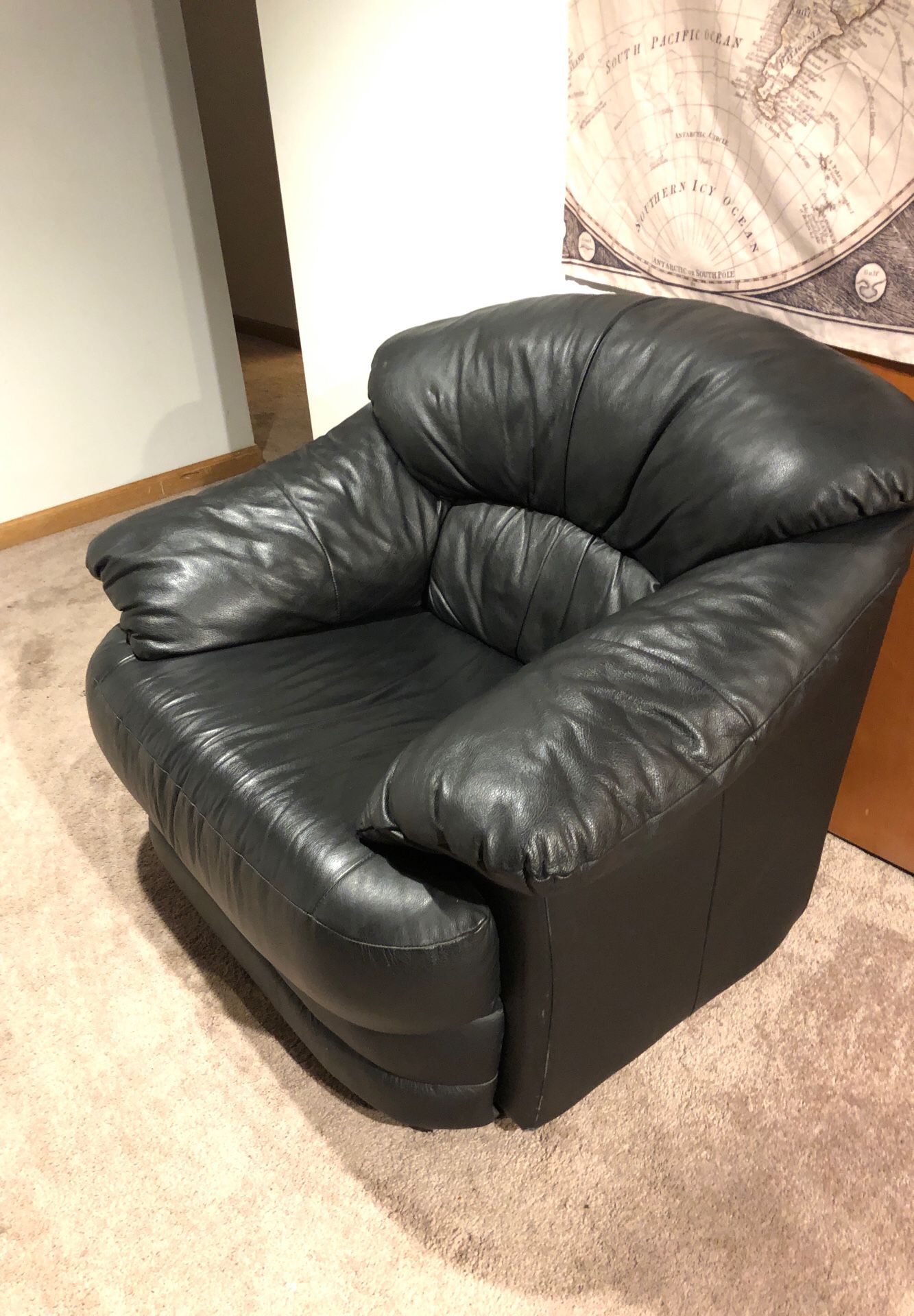 Super comfy black leather chair
