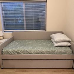 Trundle Bed New 