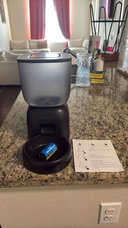 Automatic Timing Dog Or Cat Feeder