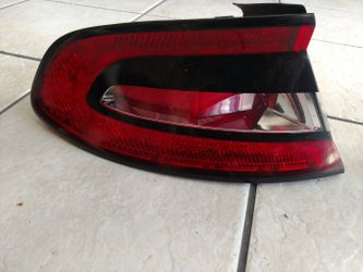 Dodge Dart left tail light