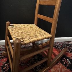 FREE!! Pick Up ASAP FIRST COME FIRST GRABS!! FREE