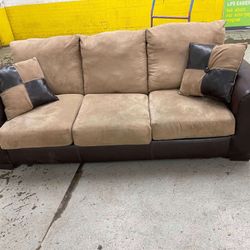 Couch With Delivery 