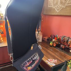 new guy harvey crossbody purse $30 in 33312