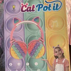 Vendo ahudifonos para niña o niño son de bluetooth prenden cuando tocan 