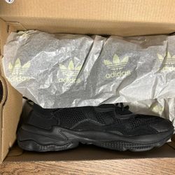 Shoes Athletic  Adidas 