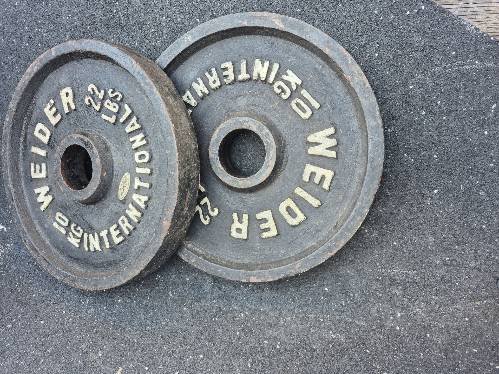 Olympic curl bar and weights πͺ