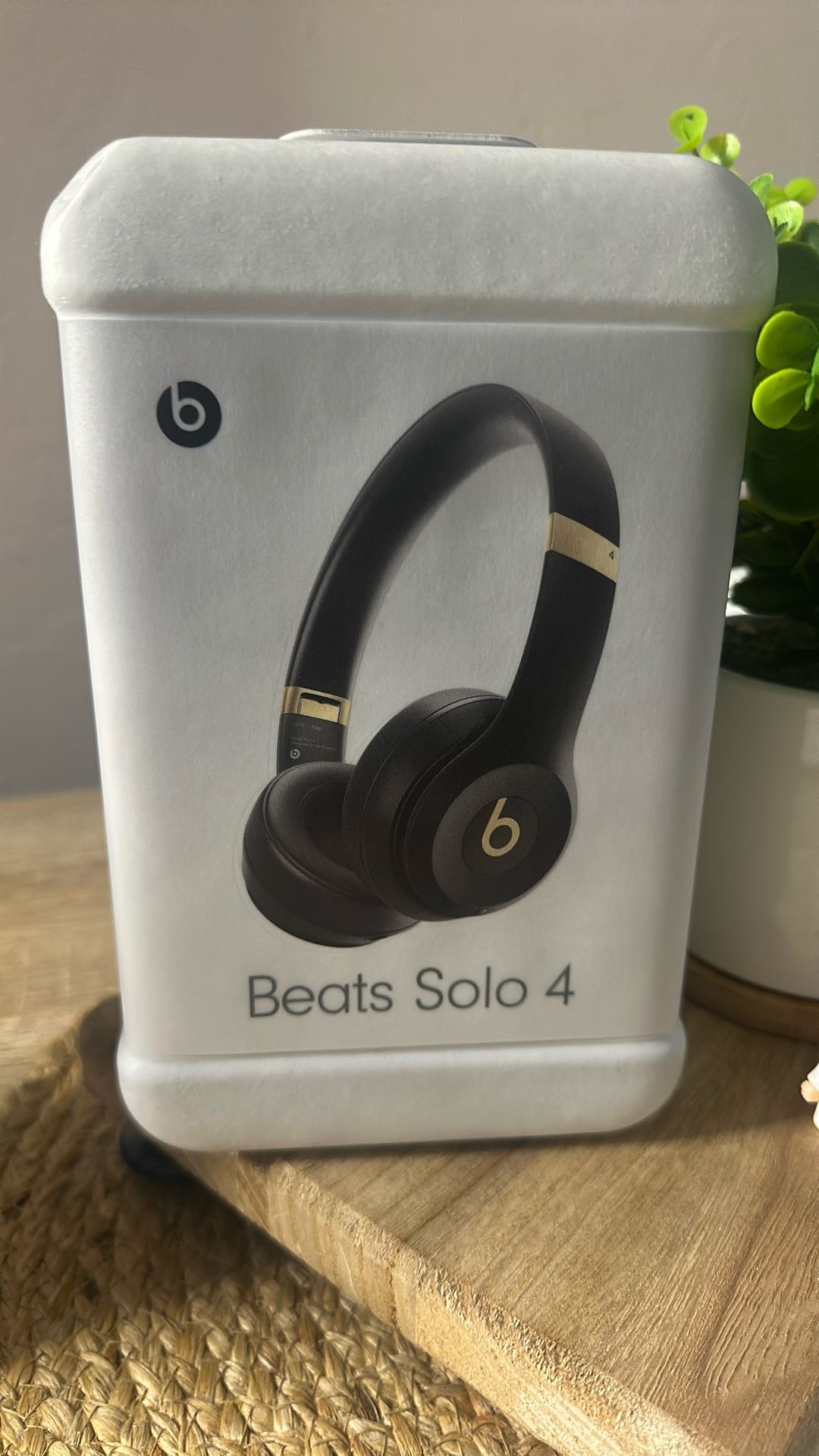 Beats Solo 4 Headphones 