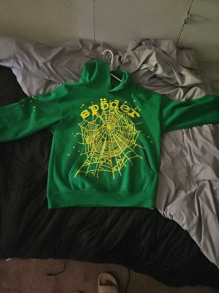 Spider Hoodie Large