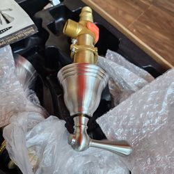 SEABURY®

3-HOLE 2-HANDLE DECK MOUNT ROMAN TUB FAUCET

 

