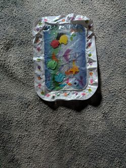 Water mat for tummy time