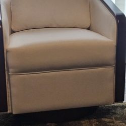 Upholstered   Barrel Chair