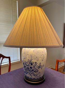 Large Blue & White Ceramic Lamp