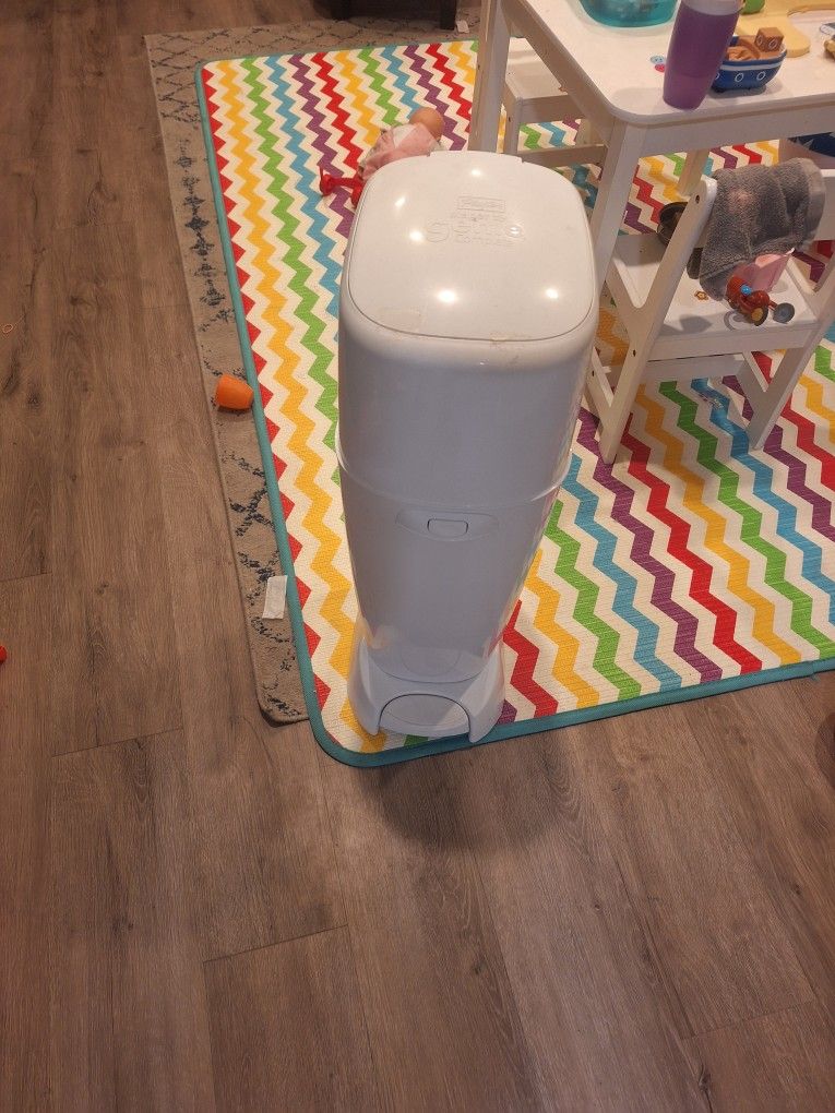 Diaper Genie 