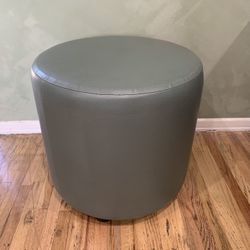 Ottoman/ Leg Rest