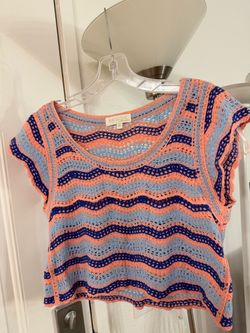 Cute knitted top