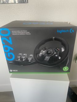 Logitech G920 Racing Wheel, Pedals & Shifter Xbox/PC + GT Lite Sim Rig