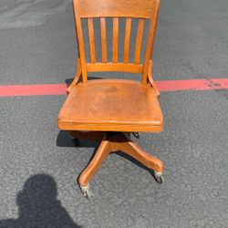 Antique Taylor Chair Co Bankers Chair