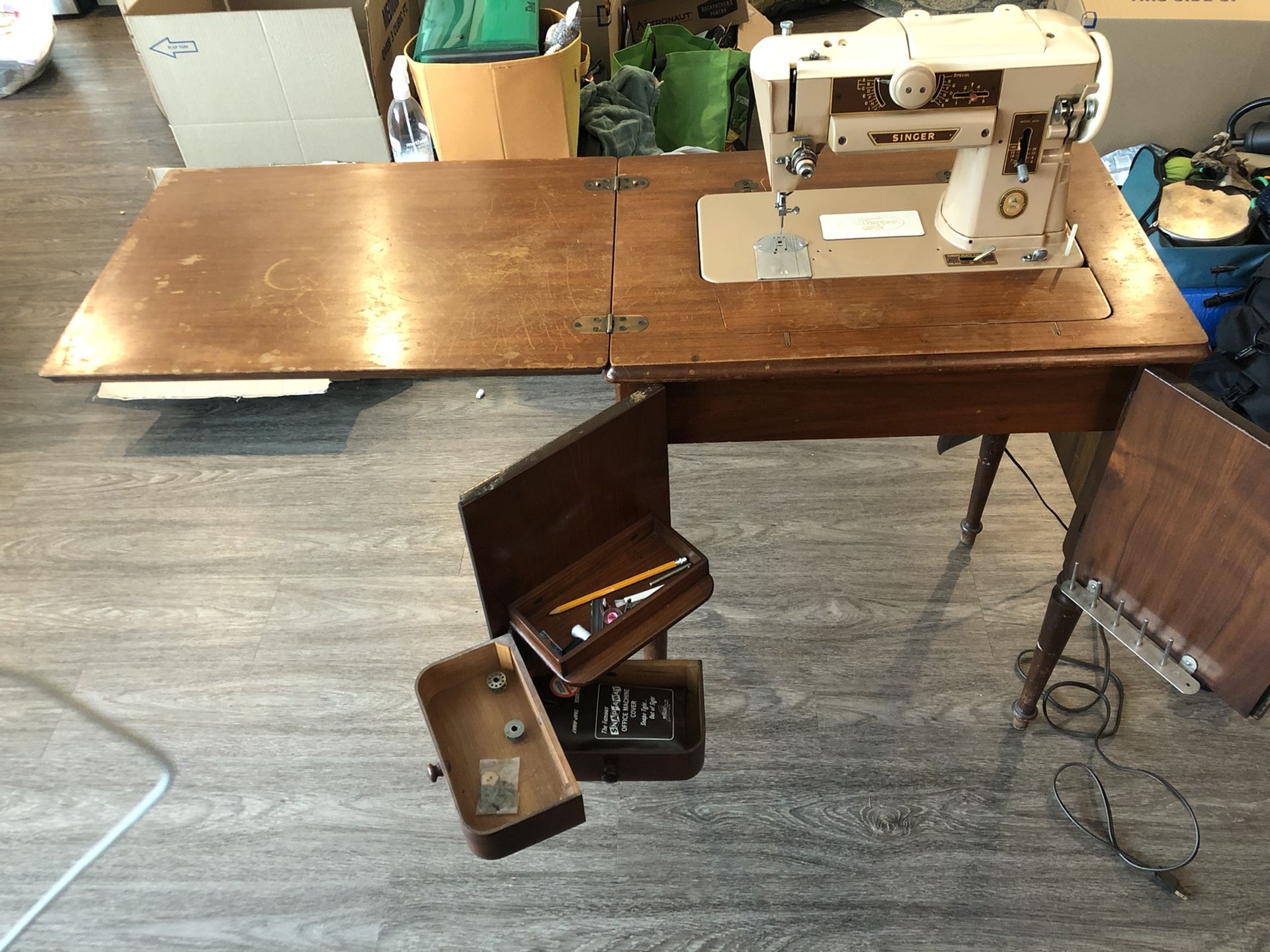 Singer 401A Sewing Machine for Sale in Seattle, WA OfferUp