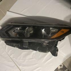OEM Nissan Sentra DRIVER side headlight 2020-2022