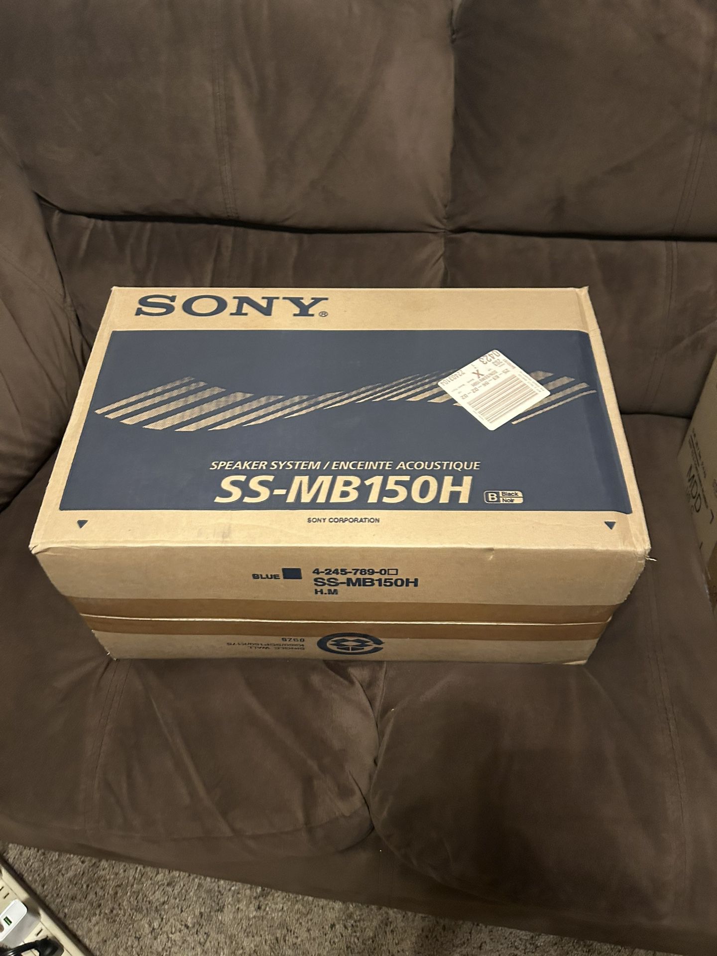 onkyo Tx-8222B Amplifi Stereo Receiver and Sony SS- mb250H Speakers New in Boxes! 