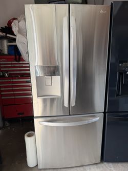 Refrigerator 