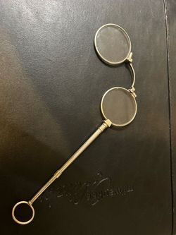 Vintage foldable opera glasses