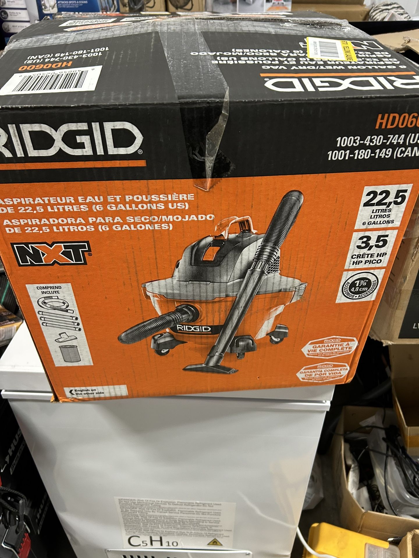 Dry/wet Shop Vacuum