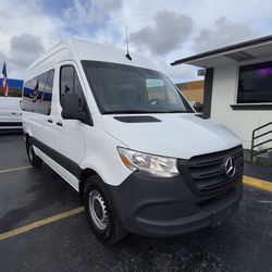 2024 Mercedes-Benz Sprinter 2500 High Roof Passenger Van{CLEAN TITLE}
