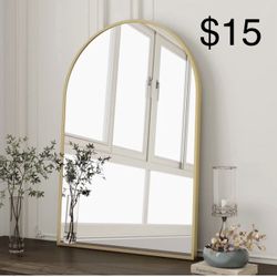 BEAUTYPEAK 20" x 30" Bathroom Mirror, Vanity Wall Mirror with Arch, Gold, Crown Shape