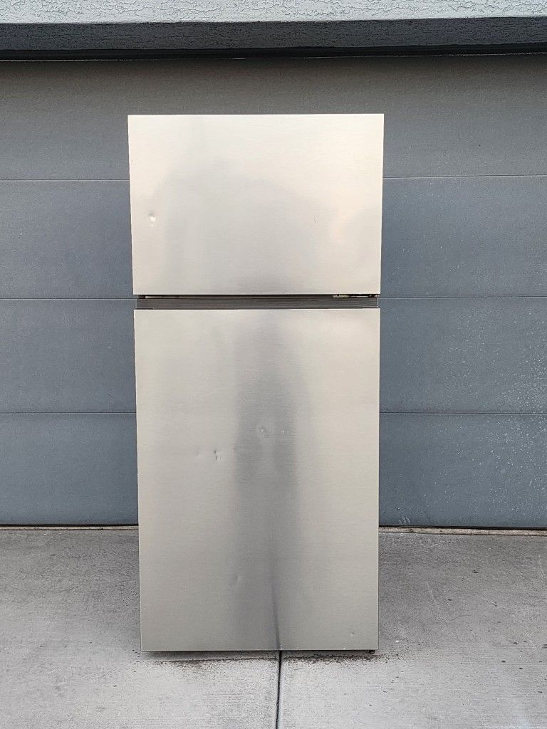 "HISENSE" STAINLESS TOP MOUNT- TOP FREEZER REFRIGERATOR