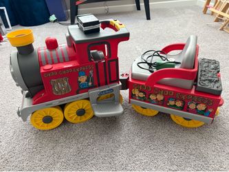 Peg Perego Choo Choo Express Ride-On Train with Figure 8 Track – Works Great! 🚂