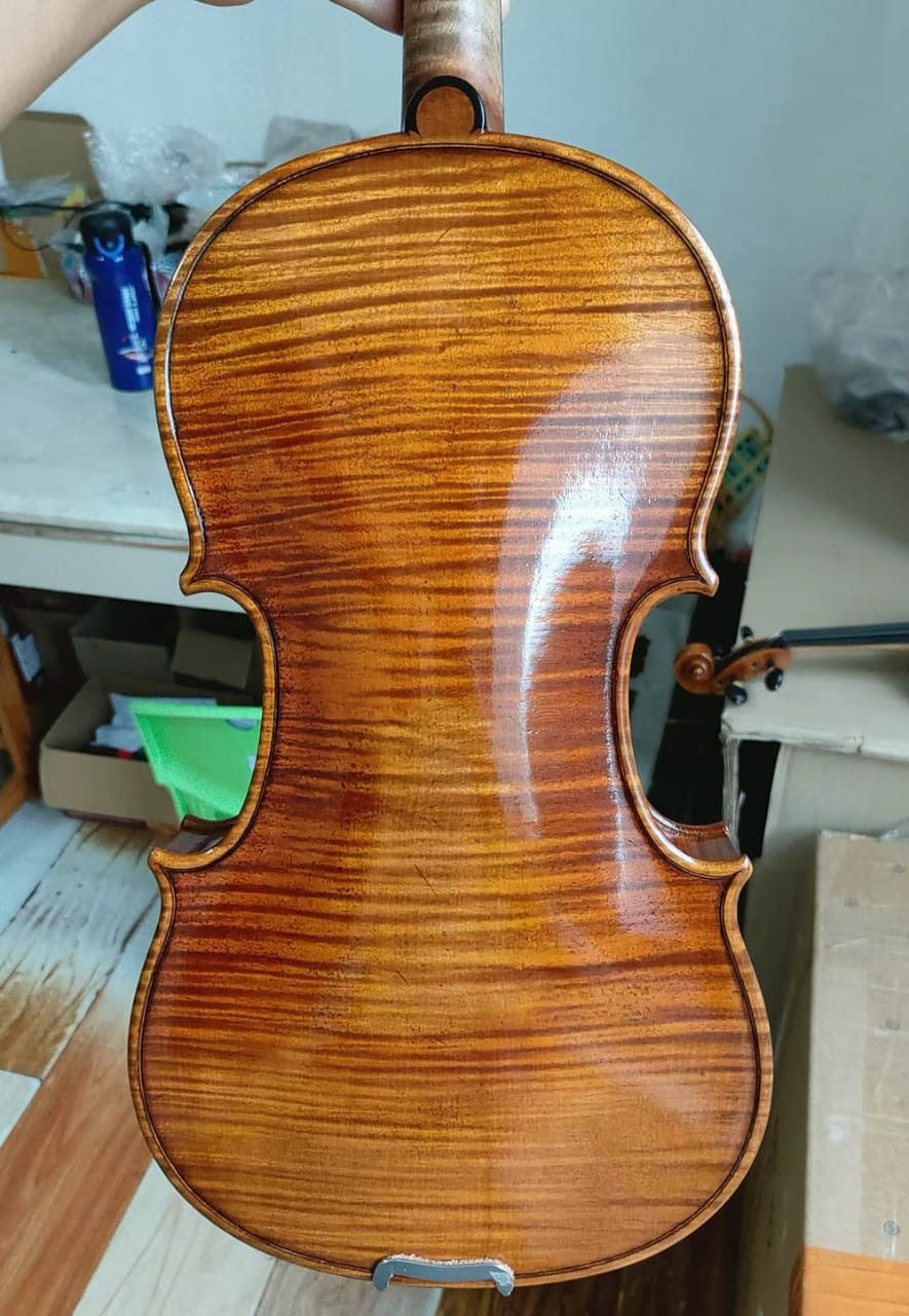 π» One Piece Back! Master II Level Stradivarius Violin (4/4 Size) π»