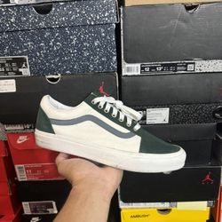 Vans Old Skool Green/White size 9 VNDS