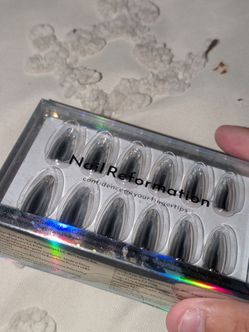 Full Set of Pressed On Nails