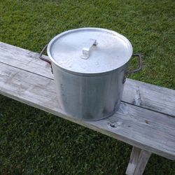 Leyse 20 Qt. Pot Lobster Pot