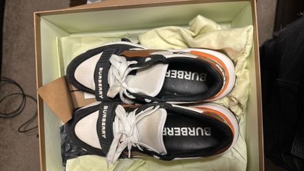 Men’s Burberry sneaks