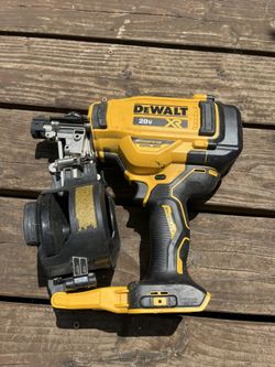 DeWalt 20V Max Roofing Nailer