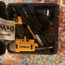 DEWALT Pneumatic 15-Gauge DA Nailer DWFP72155