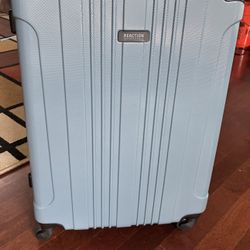 Kenneth Cole REACTION Out of Bound 4-Wheel Suitcase NEW