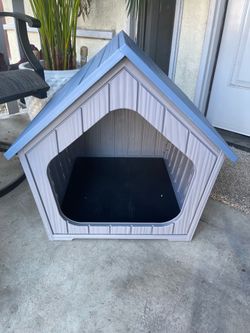 Brand new pet house dog house cat house