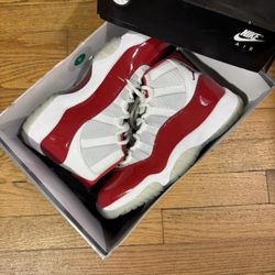 Air Jordan Retro 11 Cherry Size 9