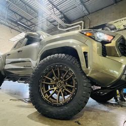 24-25 Tacoma 2” Readylift Leveling Kit With Installation. ( We Finance)