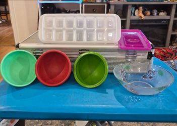 3 Miscellaneous Items..Salsa Bowls. Christmas Bowl..Ice cube Tray