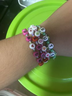 Friendship Brackets