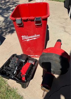 Milwaukee M18 Fuel Drain Snake Kit