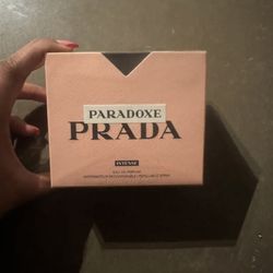 Prada Paradoxe